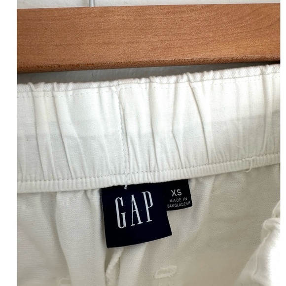 NWT • Gap • Mid Rise Twill Cargo Pants in New Off White - Picture 10 of 11